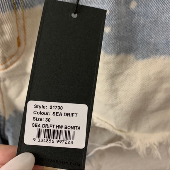 One Teaspoon Bonita Bleach Affect Shorts size 30 - Picture 3 of 7